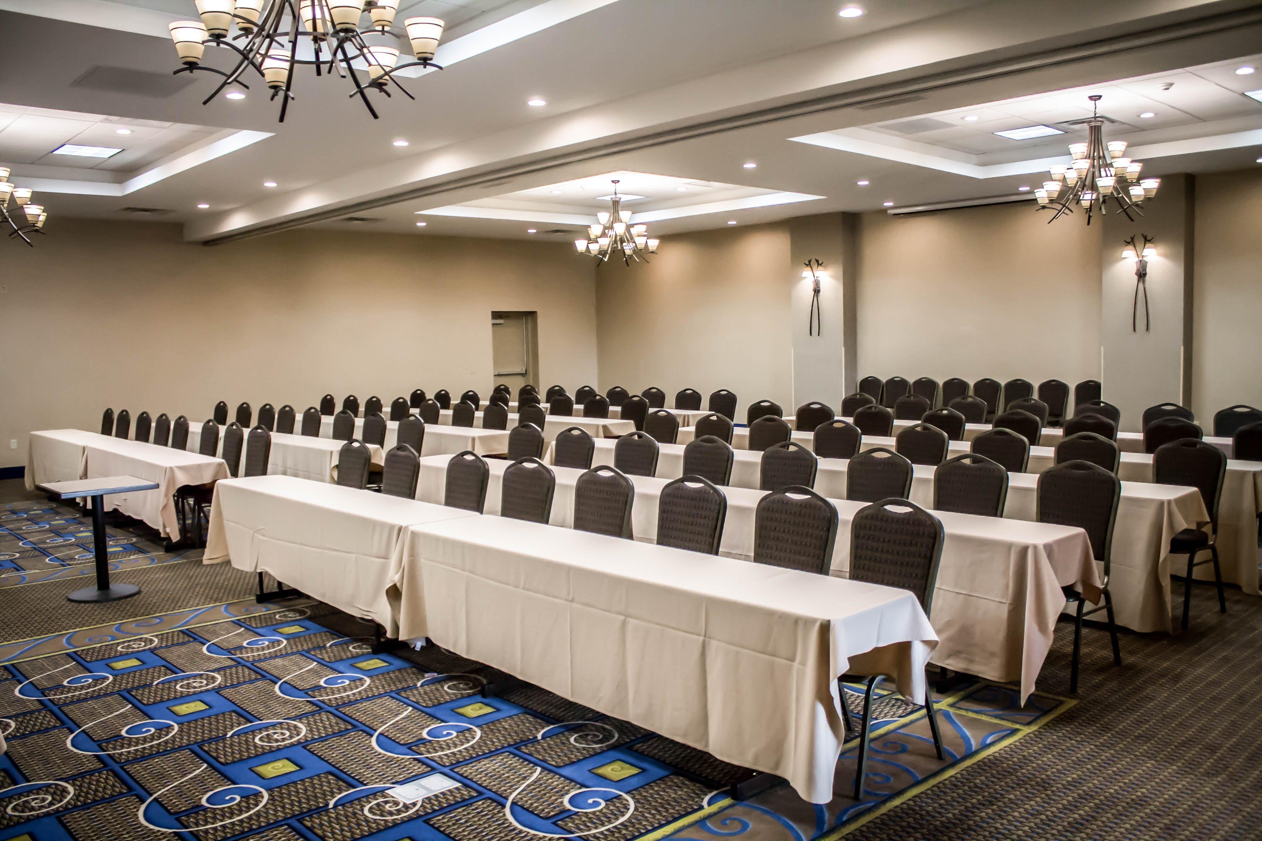 Holiday Inn Express & Suites - Albany Airport - Wolf Road By Ihg Bagian luar foto