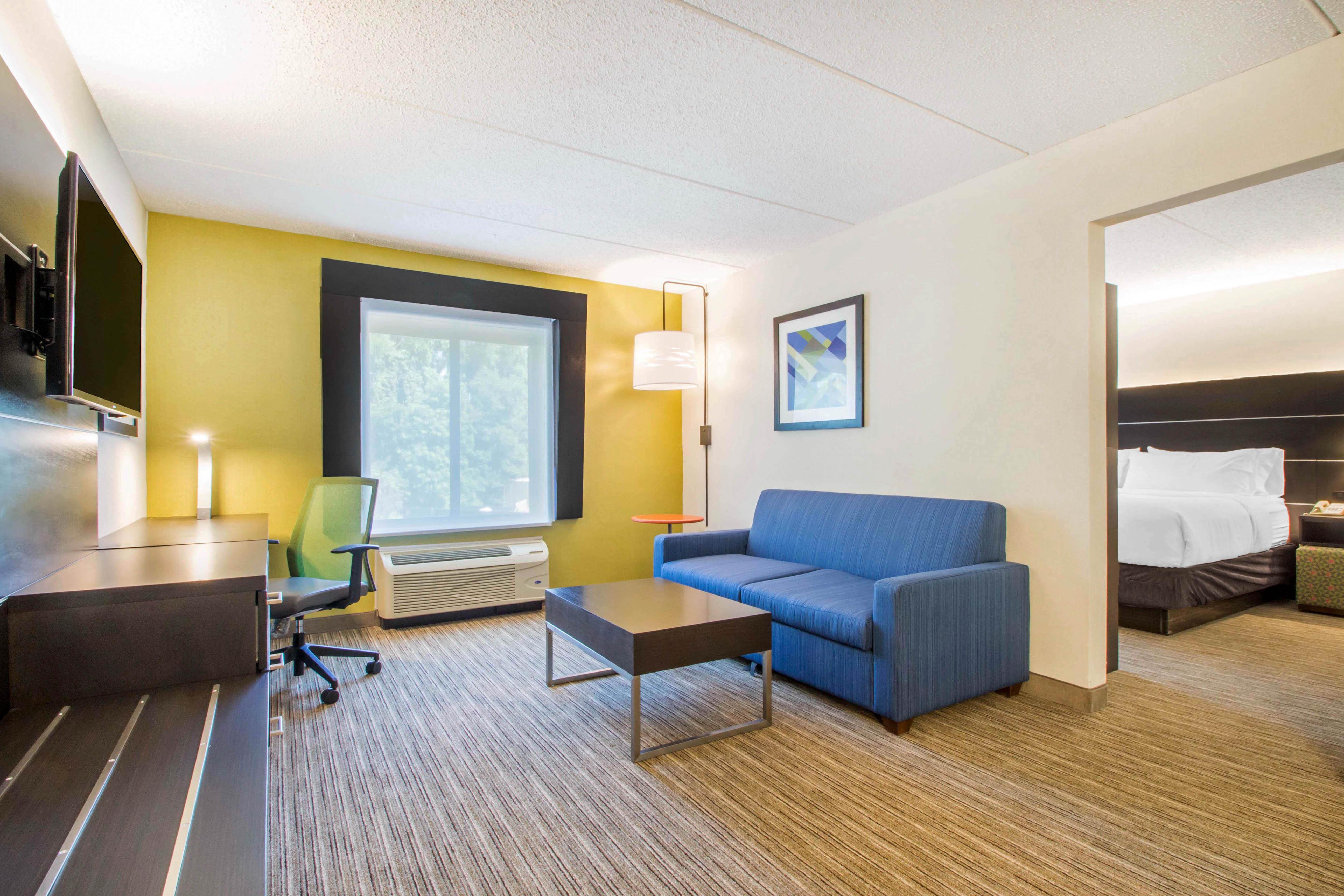 Holiday Inn Express & Suites - Albany Airport - Wolf Road By Ihg Bagian luar foto
