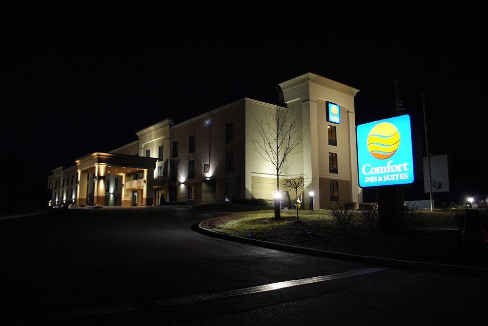 Holiday Inn Express & Suites - Albany Airport - Wolf Road By Ihg Bagian luar foto