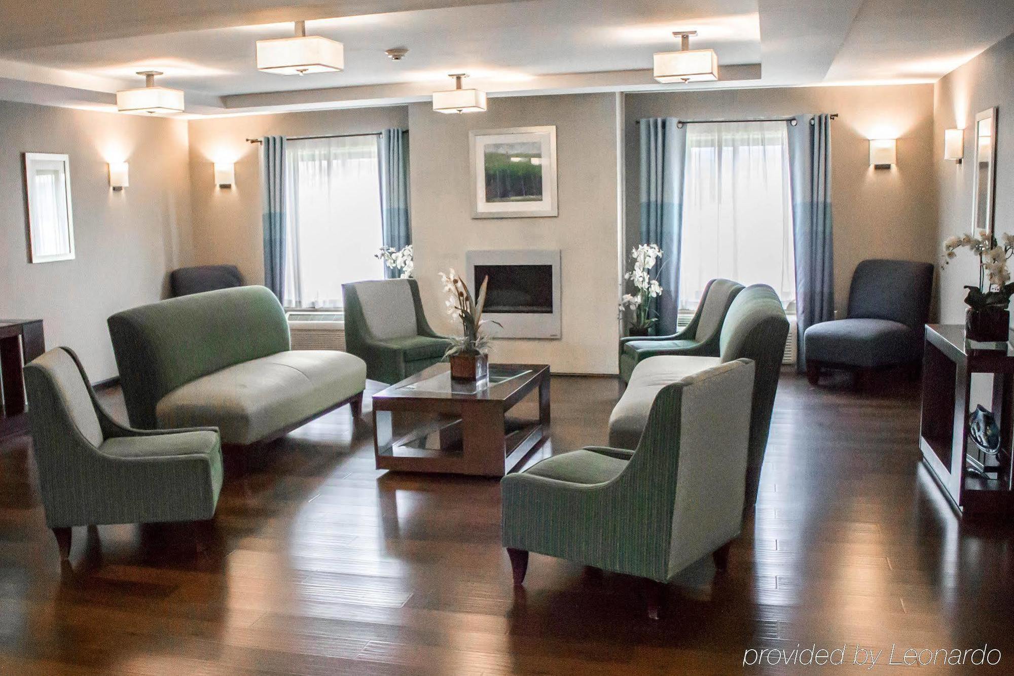Holiday Inn Express & Suites - Albany Airport - Wolf Road By Ihg Bagian luar foto