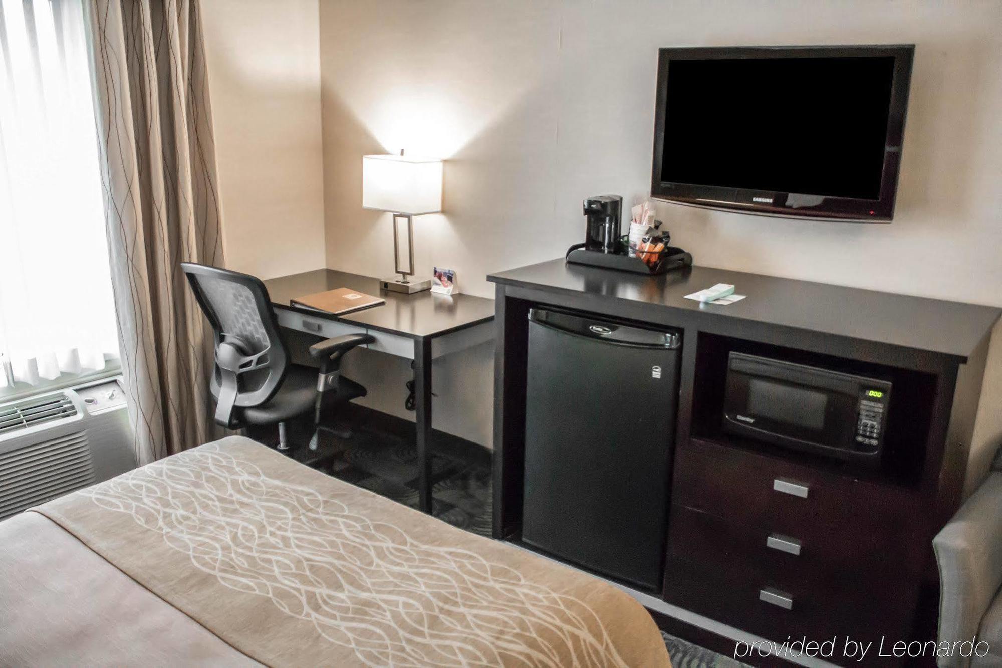 Holiday Inn Express & Suites - Albany Airport - Wolf Road By Ihg Bagian luar foto