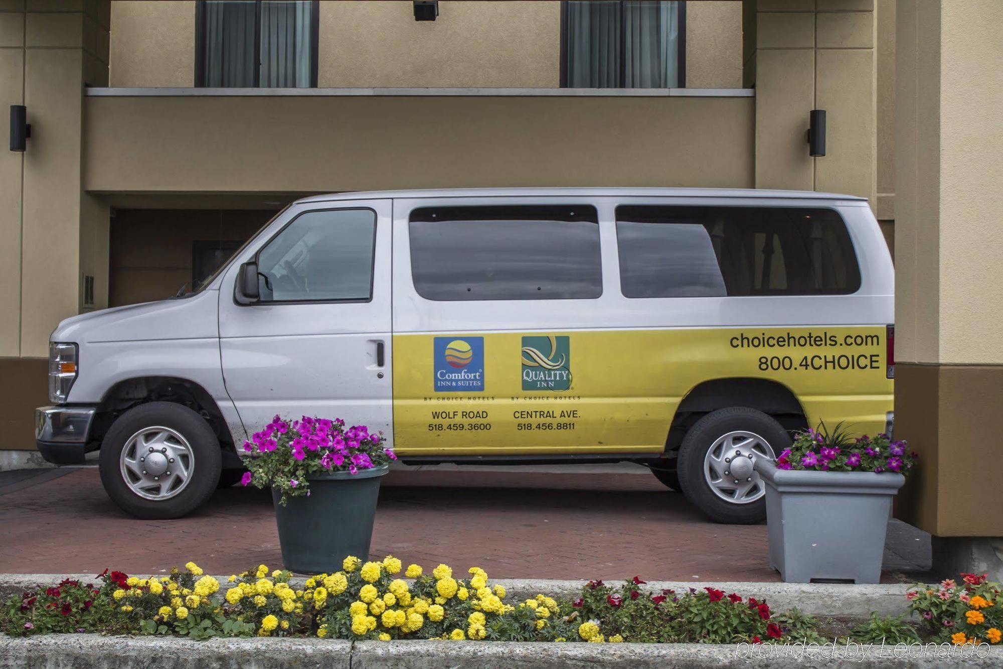 Holiday Inn Express & Suites - Albany Airport - Wolf Road By Ihg Bagian luar foto